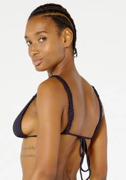 Top Malibu Crispy Preto -Agua de Coco Shop top blueman top malibu crispy preto 4