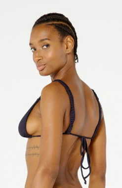 Top Malibu Crispy Preto -Agua de Coco Shop top blueman top malibu crispy preto 7