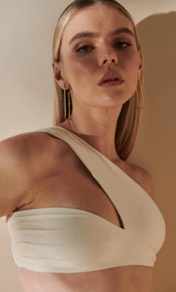 Top Bikini Lusty Off-white -Agua de Coco Shop top inti top bikini lusty off white 5