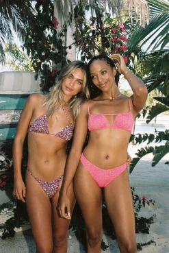 Maaji Top Aster Emma Sublimity Pink -Agua de Coco Shop top maaji top aster emma sublimity pink 2