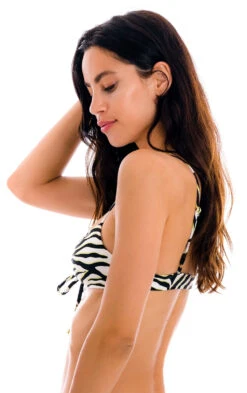 White & Black Tabby Front-tie Bikini Top - Top Wild-black Mila -Agua de Coco Shop top riodesol top wild black mila 3