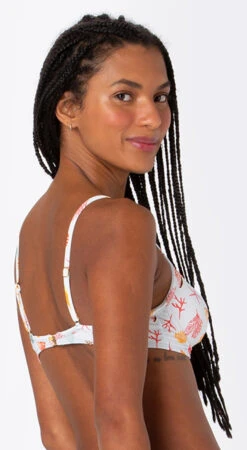 Agua de Coco Shop -Agua de Coco Shop top salinas top fixed tetis 1