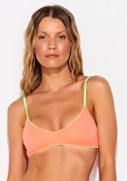 Top Hot Df Verde Fluor -Agua de Coco Shop top triya top hot df verde fluor 2